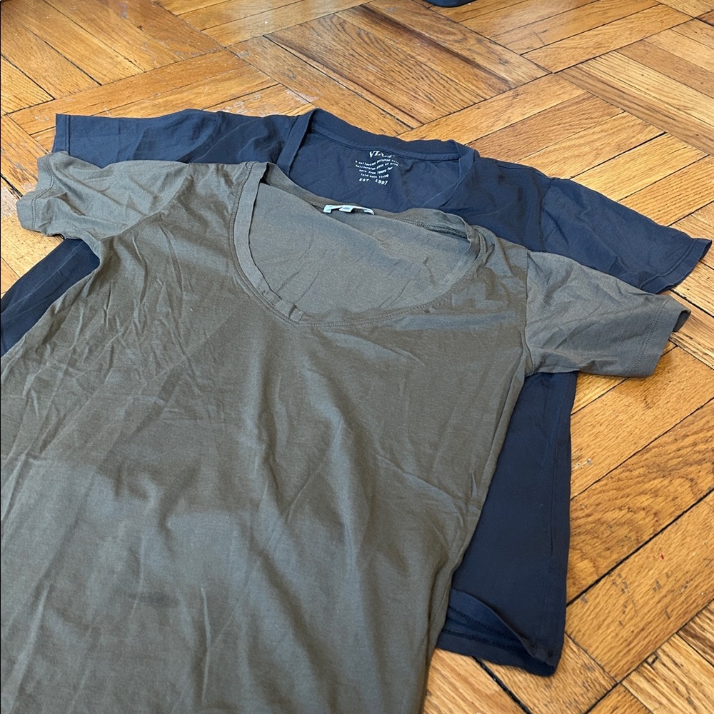 V-Neck T-Shirt - Bundle